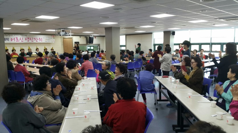 4월 생신잔치1.jpg